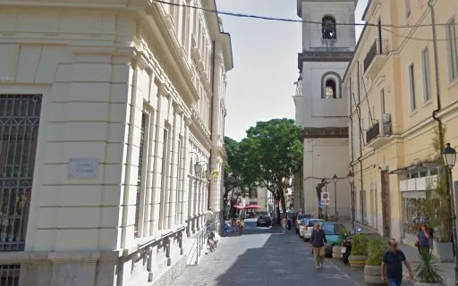 Caduta choc per una ragazzina in bici: trasportata d’urgenza