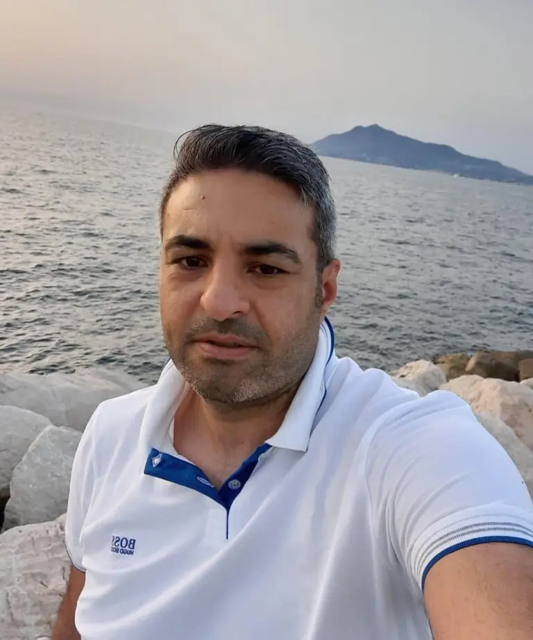 Si spegne nel sonno padre di famiglia, fissato l’ultimo addio. Lascia moglie e due figlie