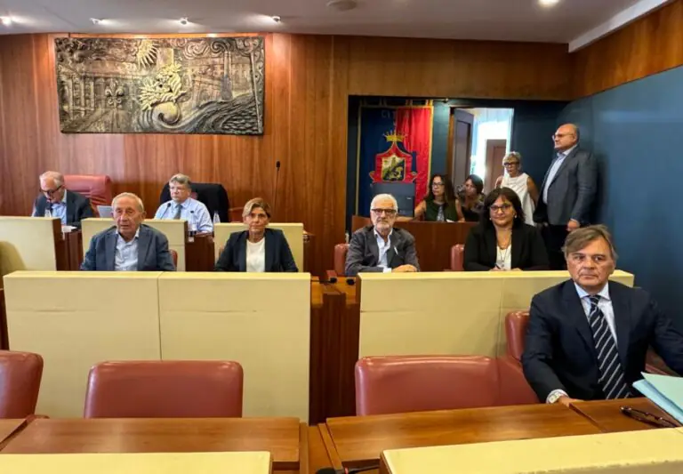 Sindaco presenta la giunta in consiglio comunale
