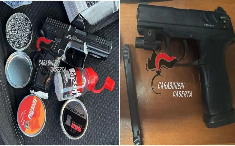 Insospettabile trovato con un arsenale in casa
