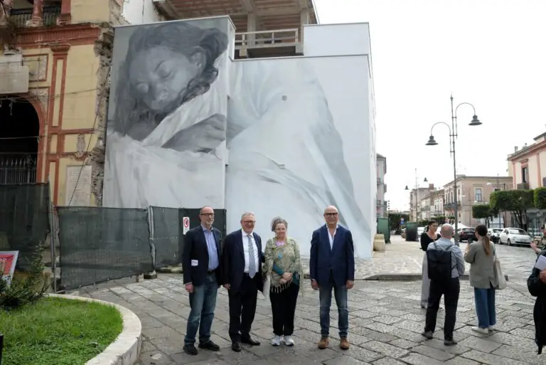 “Senza respiro”: inaugurato murales dell’artista Francisco Bosoletti