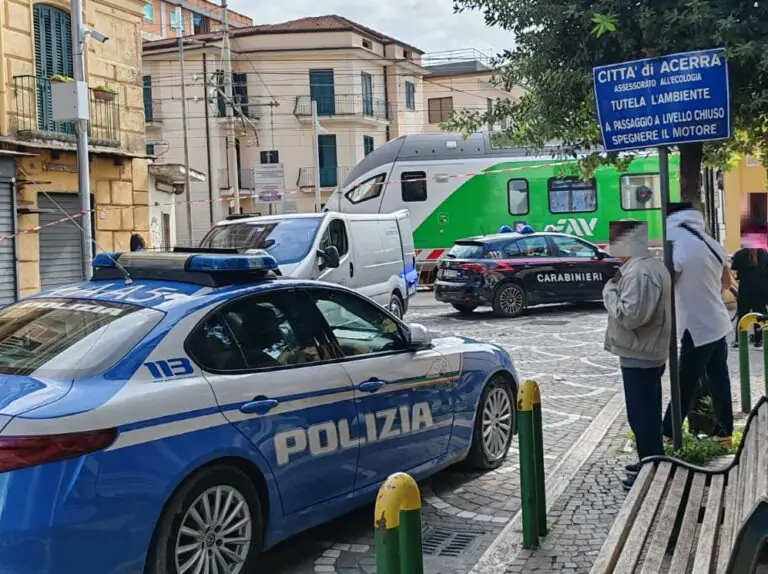 Travolto alla stazione, vittima identificata. Città spaccata da 5 ore