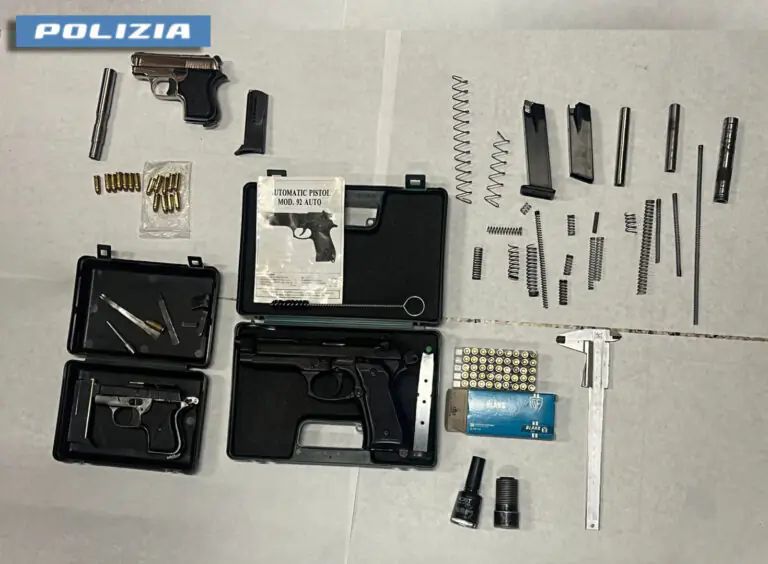 Polizia scopre officina per realizzare armi illegali: due arresti