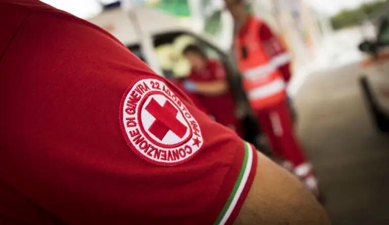La Croce Rossa assume addetti alla vigilanza con licenza media