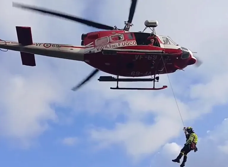 Finisce in un dirupo durante escursione in montagna, ritrovato senza vita