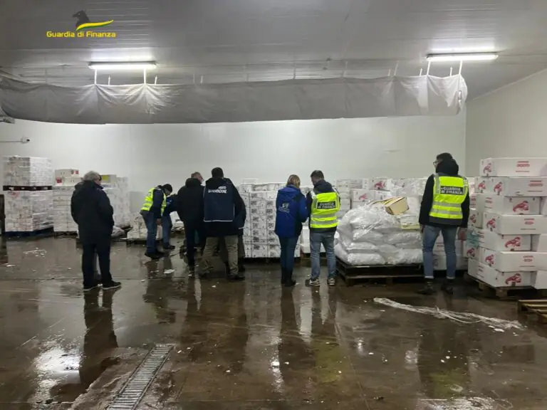 Cenone delle Feste “rovinato”: sequestrate 10 tonnellate di pesce