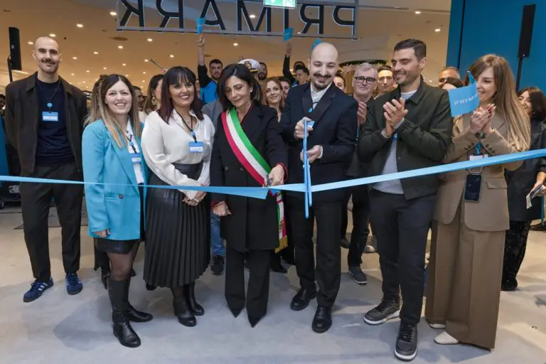 Primark inaugura nel centro commerciale campano