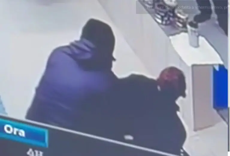 Imprenditore picchiato e incaprettato dai rapinatori: dalle botte agli spari. IL VIDEO