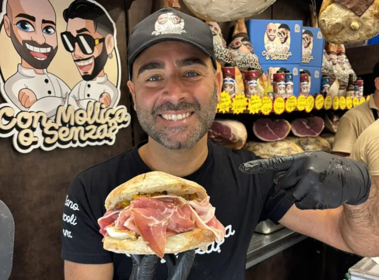 “Con Mollica o Senza?”: noto influencer e proprietario delle attività svela il fatturato