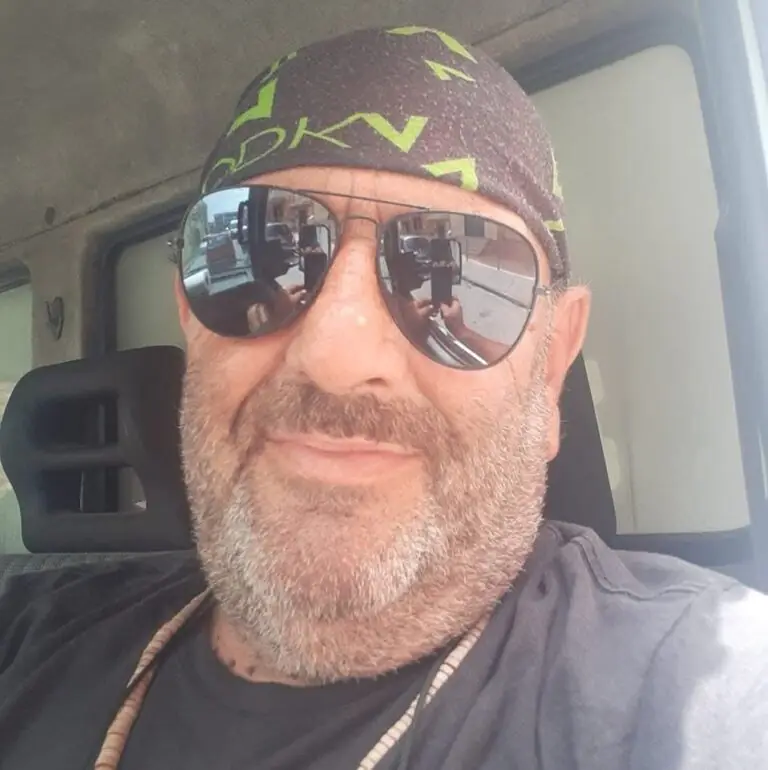 Frontale choc sulla Domiziana: muore imprenditore. C’è un ferito grave