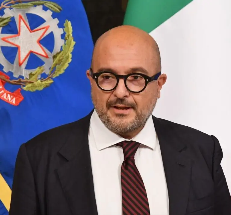 L’ex ministro Sangiuliano presenta il suo libro nel Casertano