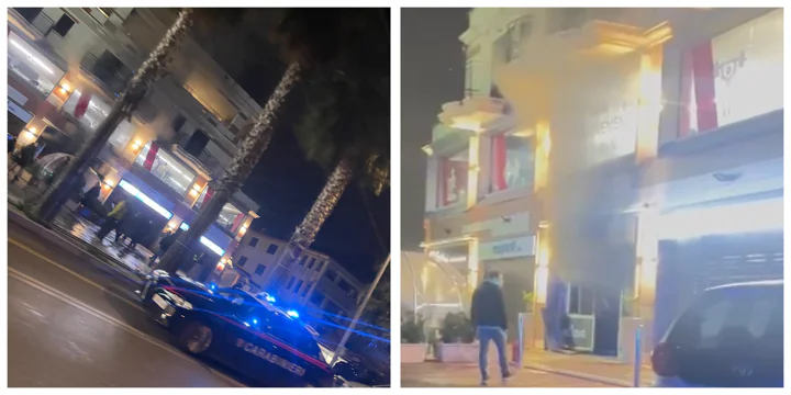 Fiamme nel bar del centro commerciale della valle