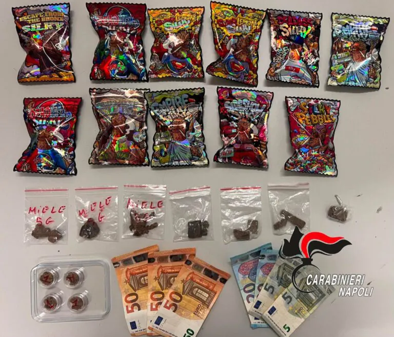 Marijuana nelle bags dei giochi, la mossa del pusher in erba