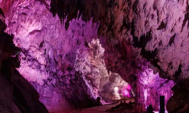 Boom di dichiarazioni d’amore alle Grotte di Pertosa