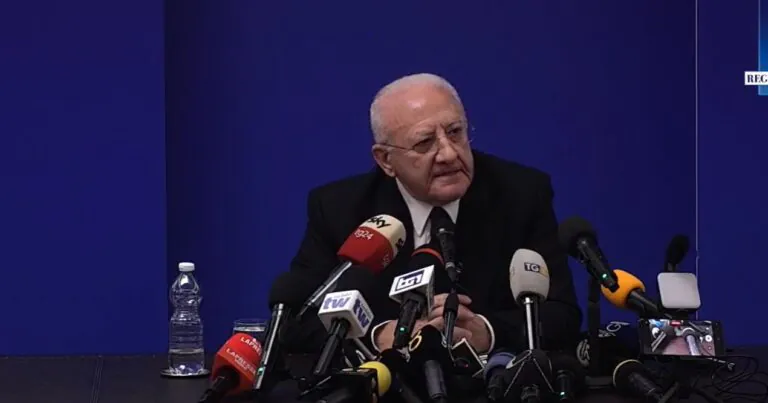 De Luca: la sentenza della Corte Costituzionale lo stoppa