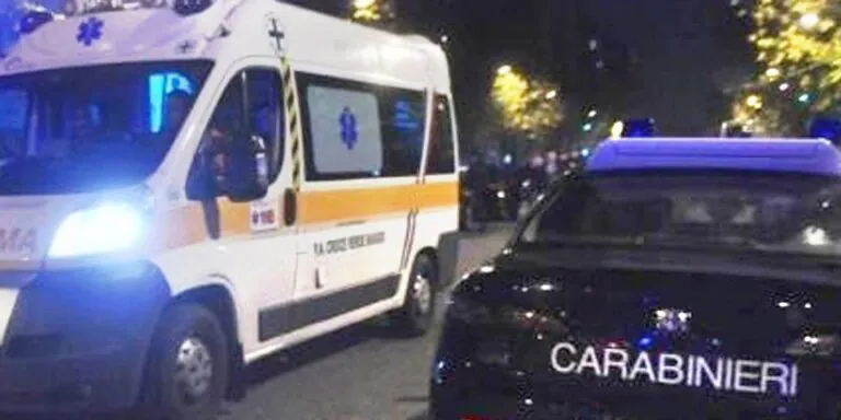 Irreperibile da giorni: carabinieri lo trovano in una pozza di sangue in casa