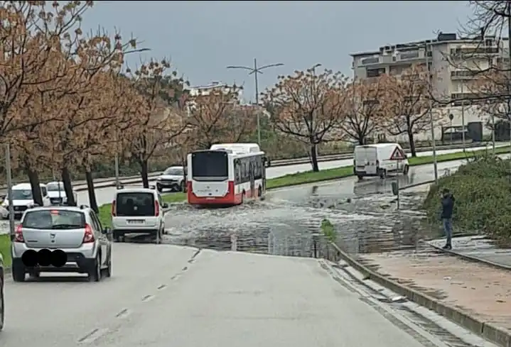 Sottopasso allagato: città sempre più giù