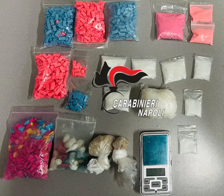 Insospettabile allestisce laboratorio della droga in casa