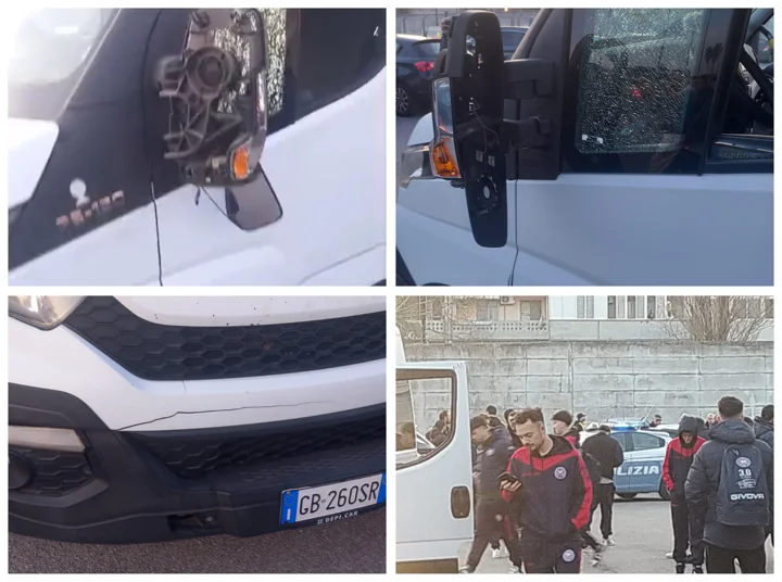 Far west per una partita di calcio: bus della squadra della valle preso a sprangate