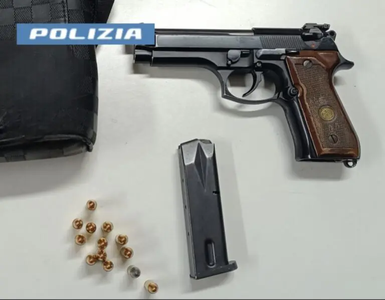 Giovanissimo fermato con pistola e colpi
