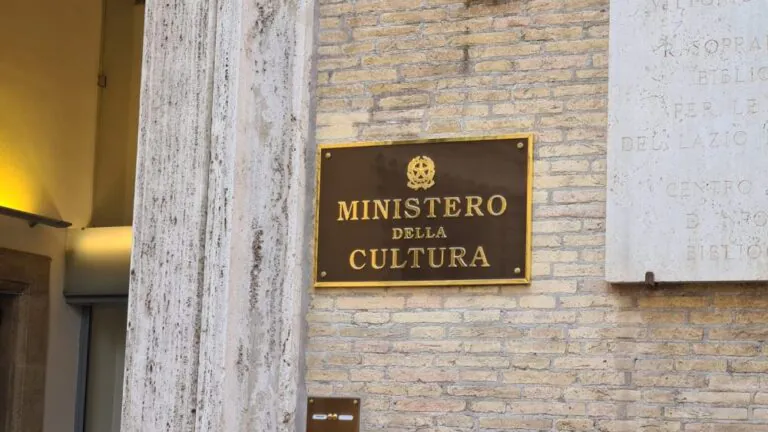 Concorso ministero della Cultura, 1.800 posti per diplomati e una sola prova scritta: tutte le info