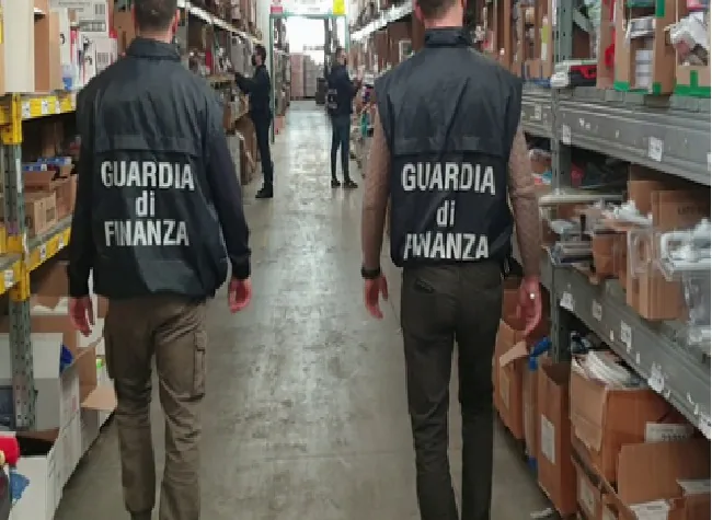 Crac da 81 milioni per catena di supermercati: scatta sequestro record, 2 imprenditori nei guai
