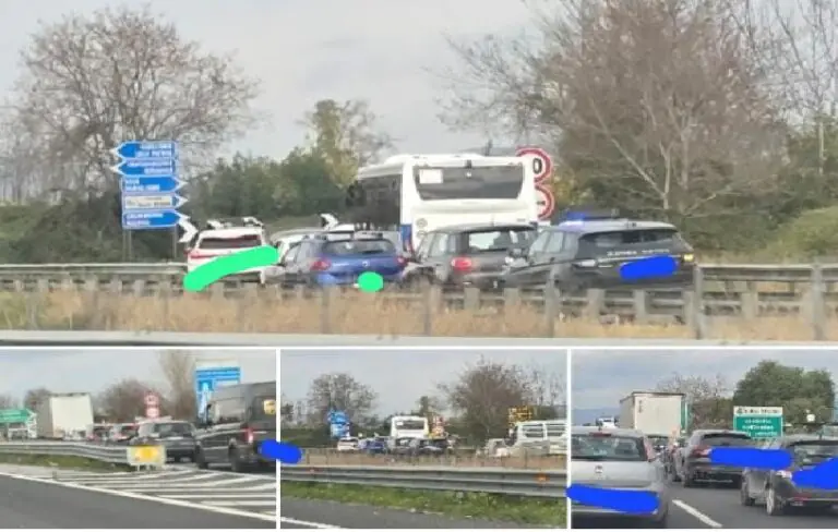 Carambola sulla rampa tra A1 e 7bis. Le foto dell’incidente