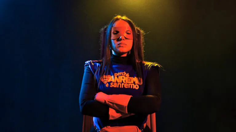 Il ritorno provocatorio di Etta: “Perché Sanremo è Sanremo”