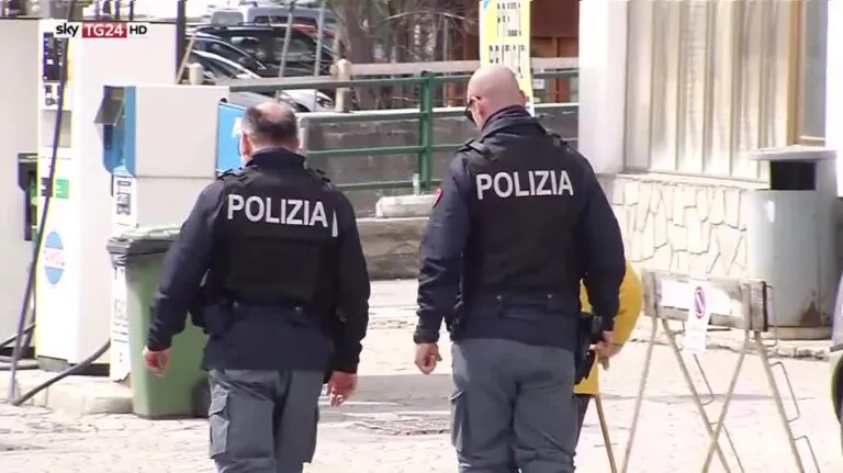 Giovanissimo sorpreso con la droga
