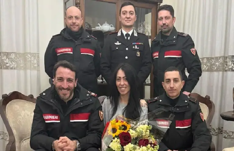 Cuore si ferma per un quarto d’ora nel negozio e va in coma: decisivi 3 carabinieri