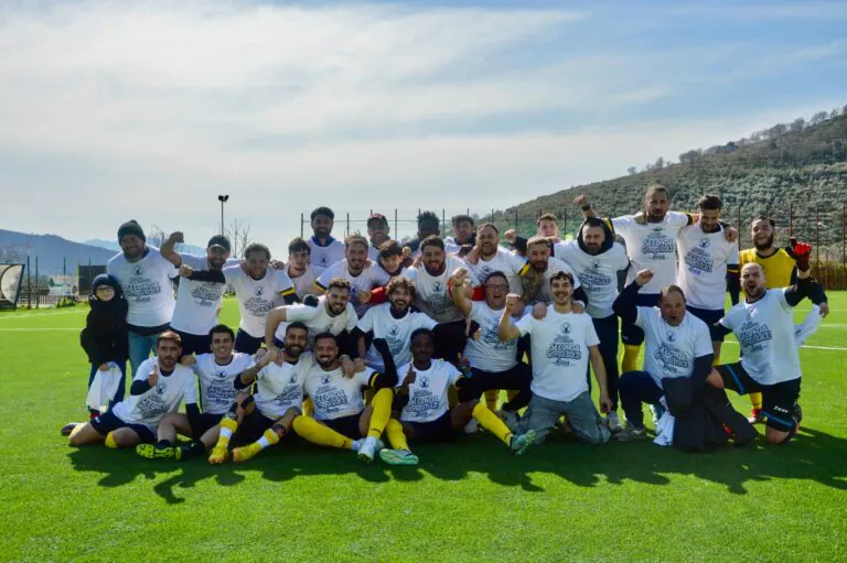 Squadra di calcio della Valle trionfa al campionato con 3 giornate di anticipo