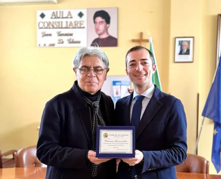 Il saluto al dipendente Pascarella neo pensionato