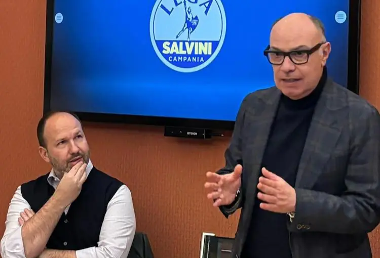 Lega in piazza per la rottamazione delle cartelle esattoriali