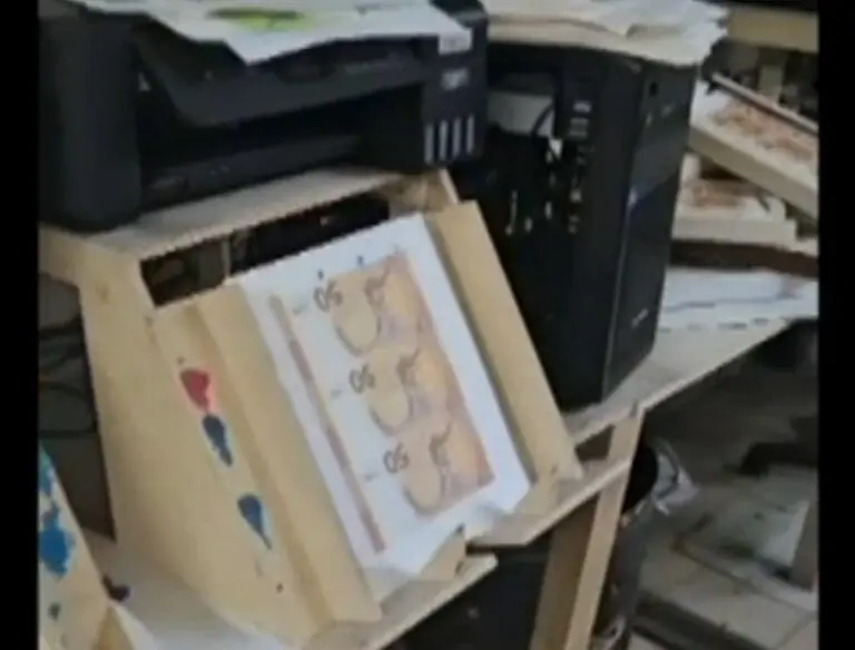 Pioggia di banconote false in Campania, 4 indagati: 2 in cella