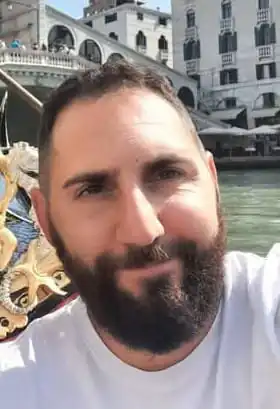 Impatto choc sulla Statale: muore giovane imprenditore