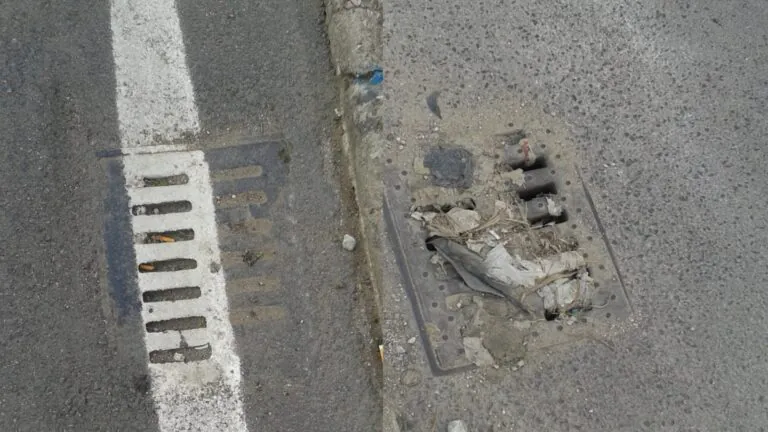 Fogne ostruite, comune costretto a risarcire imprenditore allagato
