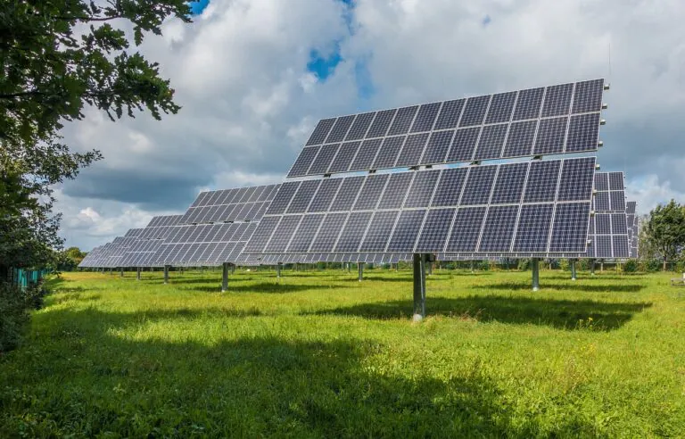 Proteggere un parco fotovoltaico: recinzioni e non solo