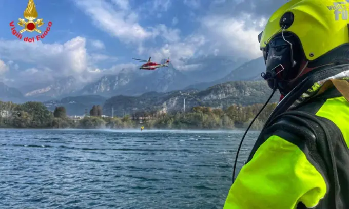 Tragedia in provincia, dal lago emerge un cadavere