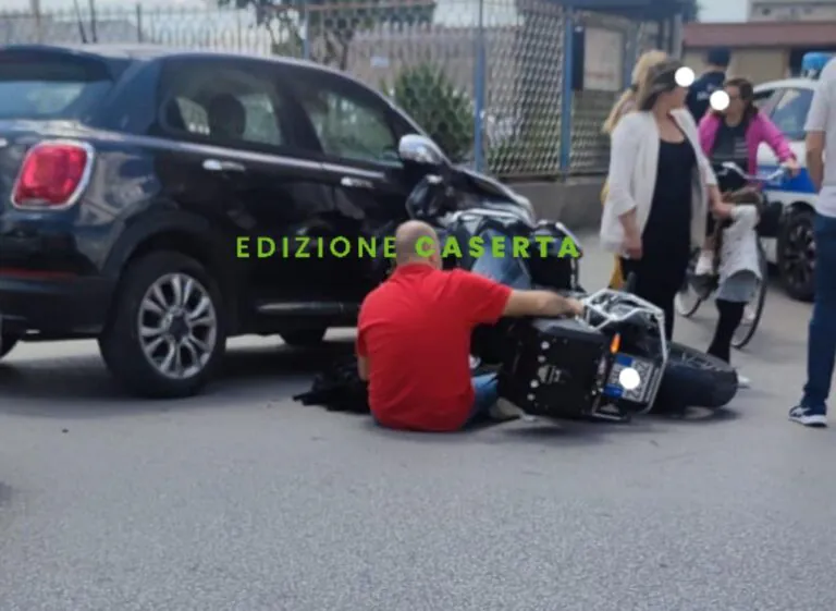 Brutto incidente nei pressi del Bingo, centauro finisce a terra