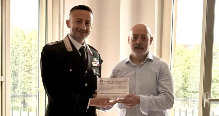 Brigadiere va in pensione: il saluto dei colleghi