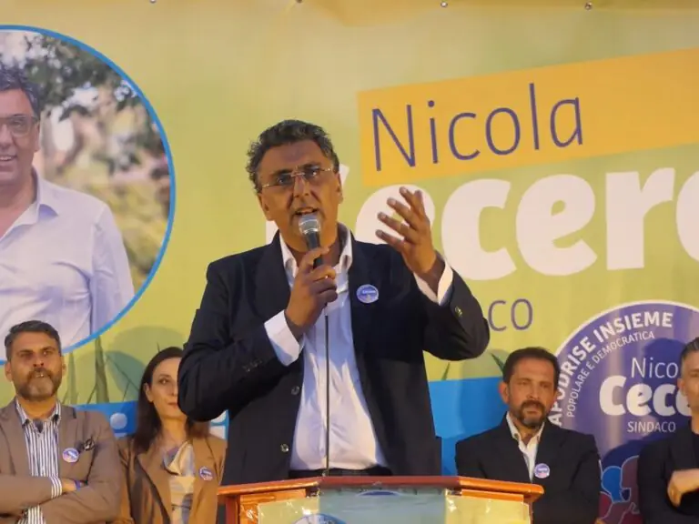 Respinta la proposta programmatica dai 3 gruppi politici: Cecere appeso ad un filo
