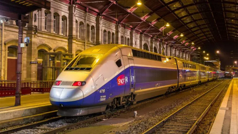 Non più solo Trenitalia e Italo, arriva anche SNCF e ne cerca 300 tra macchinisti e capitreno