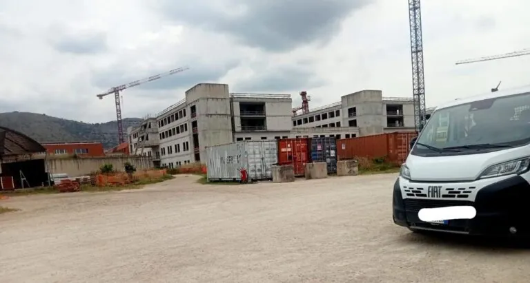Operai Policlinico in agitazione, l’azienda spiega il perchè del ritardo nei pagamenti e promette tutela