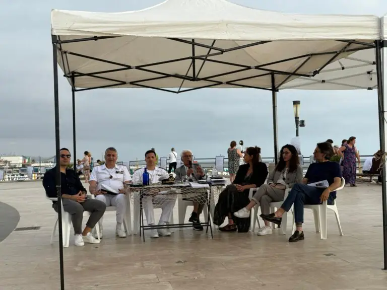 “Giornata degli Oceani” in riva al mare: successo per l’iniziativa promossa dal biologo Salzano