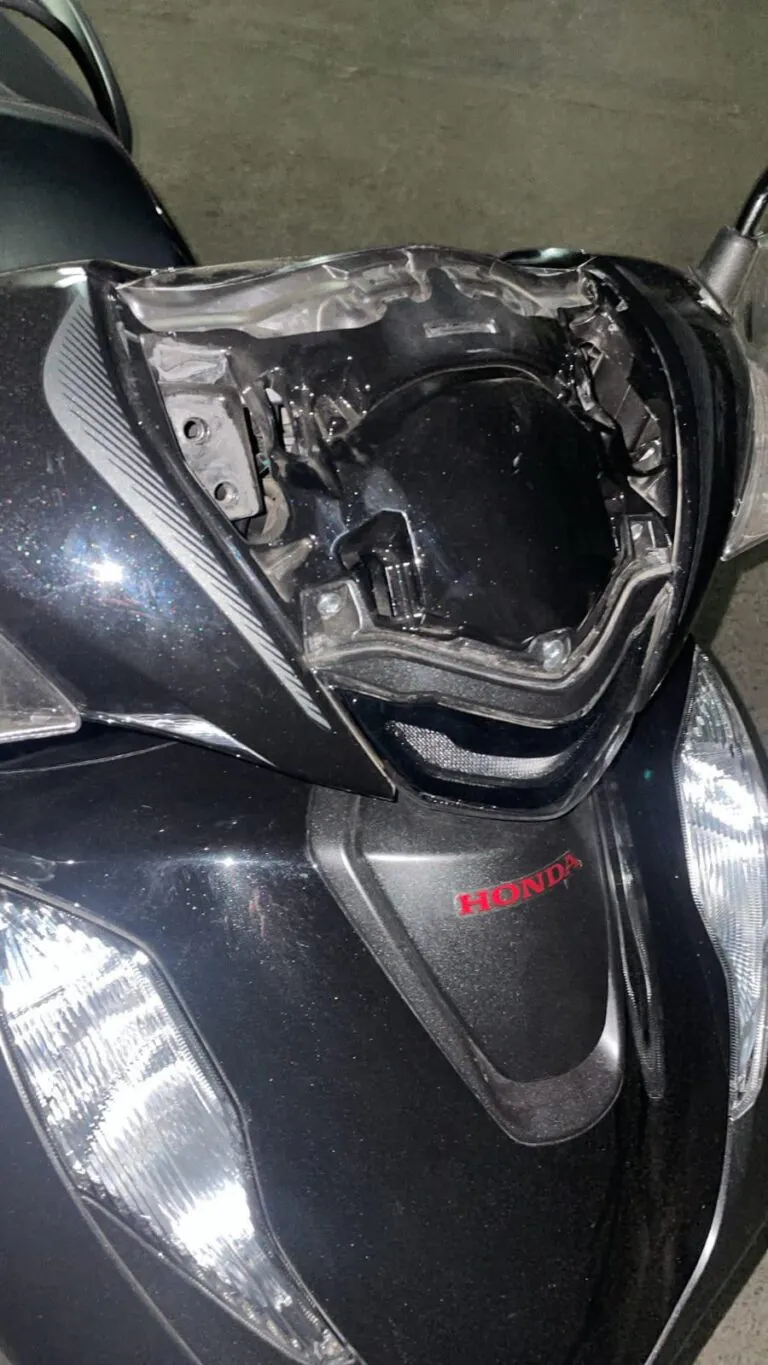 Ladri senza scrupoli: assaltano scooter durante i giochi alla Villa Comunale