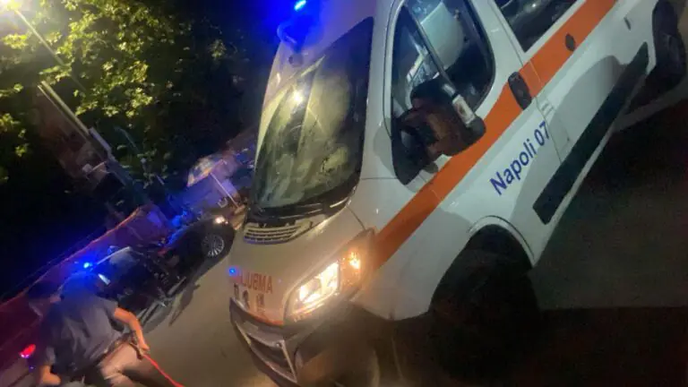 Assale infermiere con mannaia per rapinare pizzeria, birra contro il 118