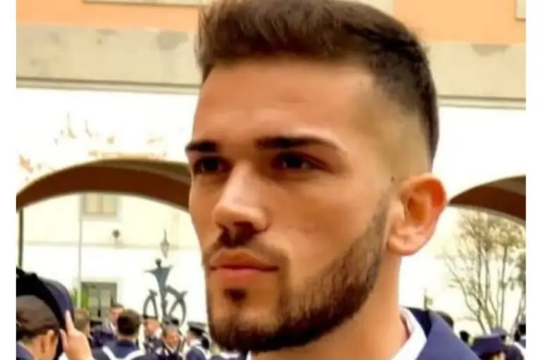 Poliziotto muore a 27 anni in incidente, due città sotto choc