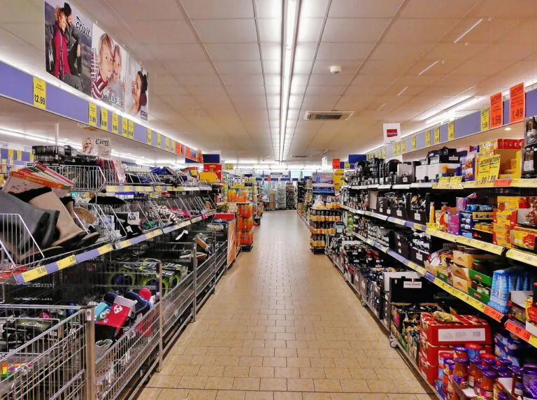 Catena di market del Casertano apre nuovo punto vendita con prezzi ‘folli’