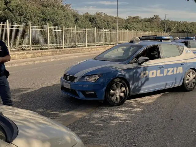 Tir trasporta alimentari non in regola sull’A1: Polizia dispone smaltimento