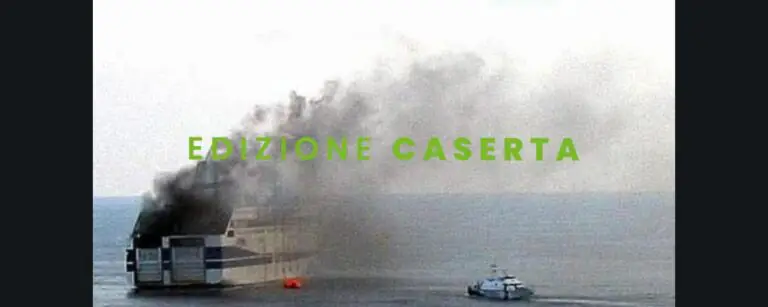 Incendio a bordo del traghetto prima dello sbarco